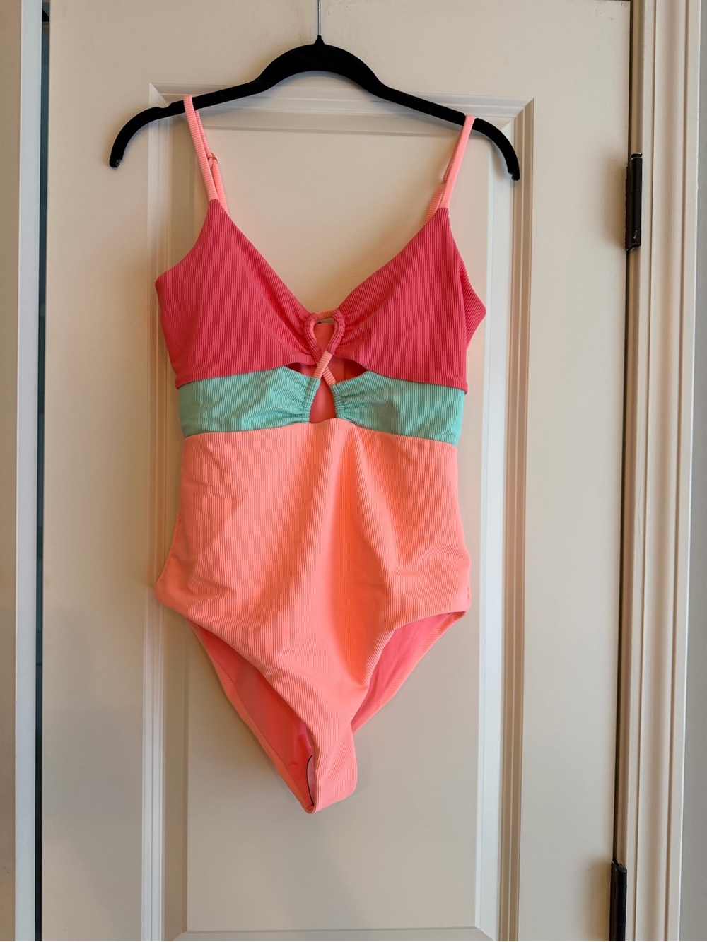 Beach Riot Leslie One Piece - Picture 3 of 4